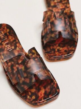 Anthro Bibilou “Holly” Jelly slides in Tortoise.